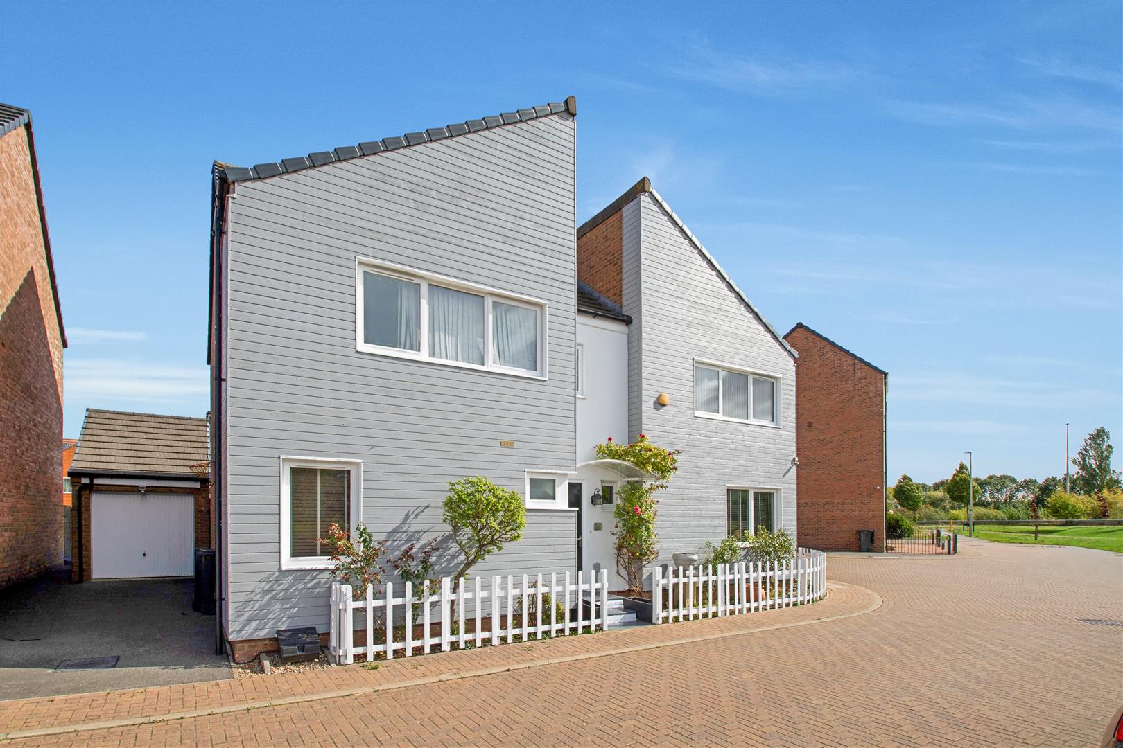 4 bed property in Southwold Crescent, Milton Keynes